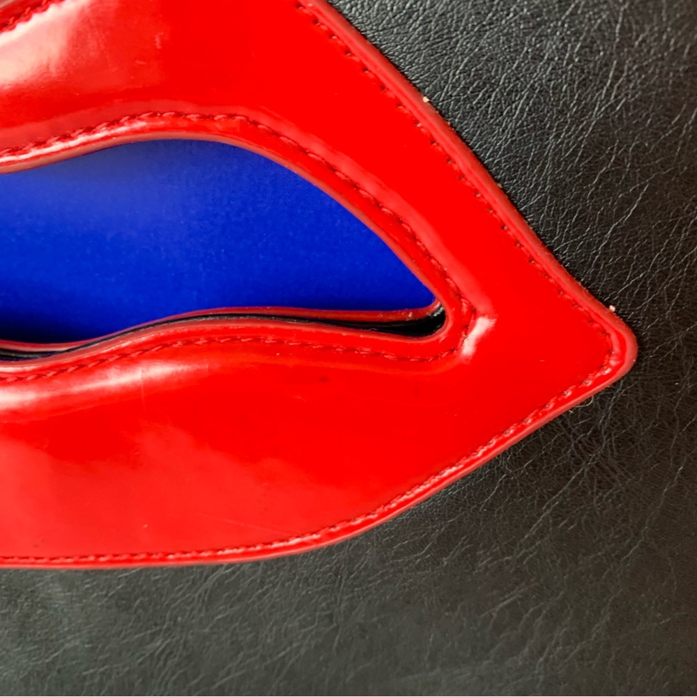 Clutch bag red lips lipstick kisses - Picture 5 of 6